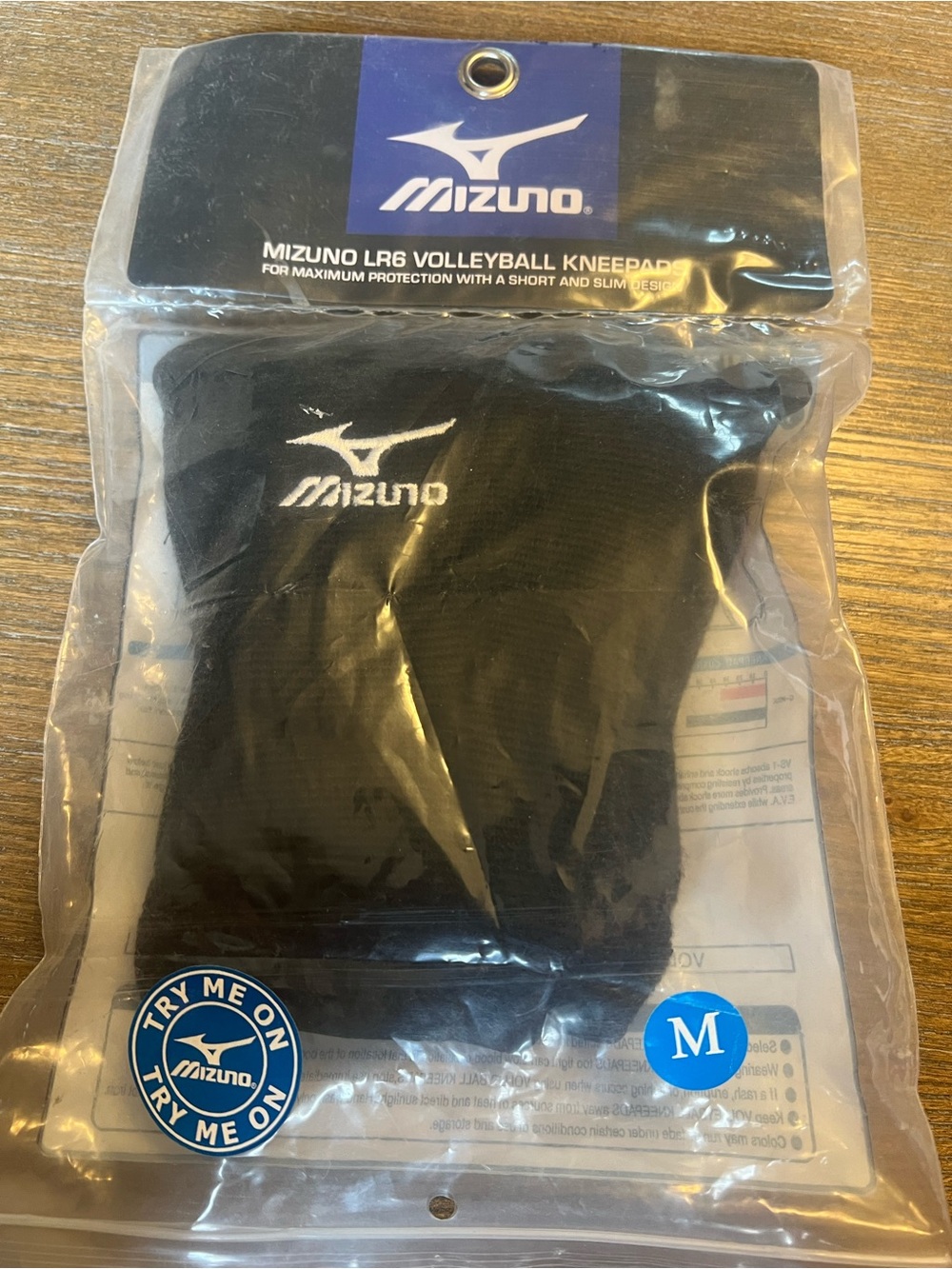 Mizuno Black Volleyball Knee Pads NWT Medium